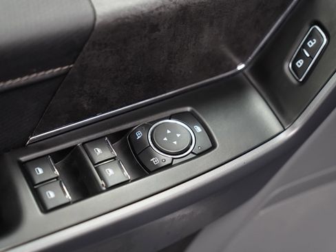 Used 2025 Ford F150 XLT w/ Equipment Group 301A Standard image 15