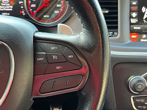 Used 2022 Dodge Charger Scat Pack RWD image 27
