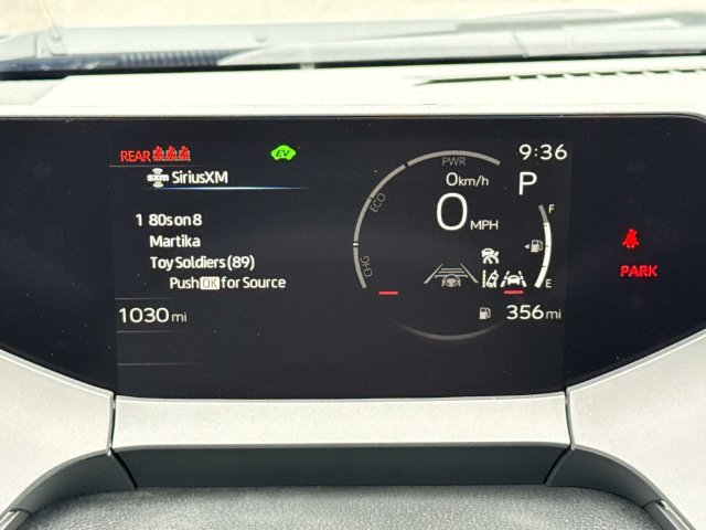 Used 2027 Toyota Prius XLE FWD image 28