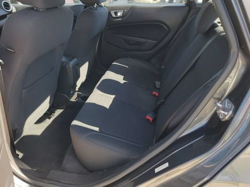 Used 2015 Ford Fiesta SE FWD image 8