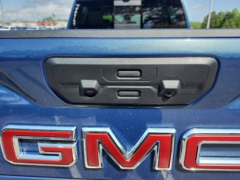 New 2026 GMC Sierra 2500 Denali w/ Denali Reserve Package AWD/4WD image 9