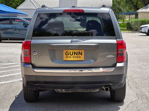 Used 2011 Jeep Patriot Latitude w/ Sun/Sound Group AWD/4WD image 4