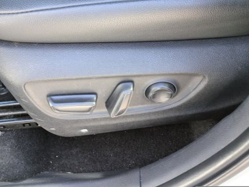 Used 2024 Toyota Grand Highlander XLE image 23