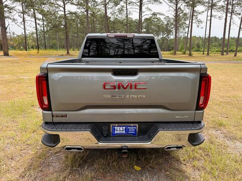 Used 2023 GMC Sierra 1500 SLT w/ X31 Off-Road Package AWD/4WD image 4