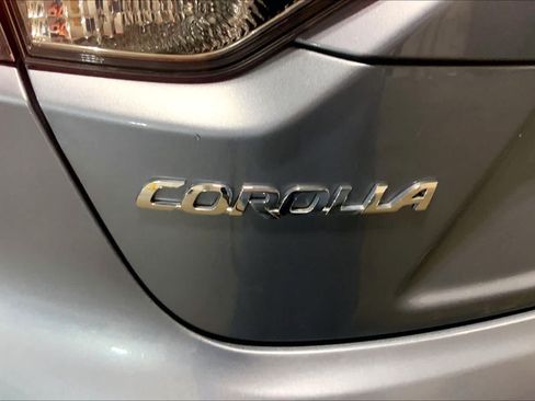 Used 2024 Toyota Corolla LE FWD image 10