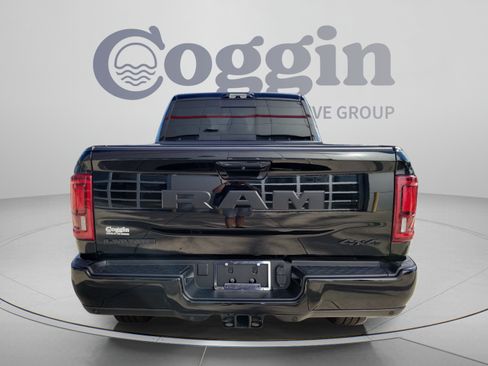 Used 2025 RAM 2500 Laramie AWD/4WD image 3