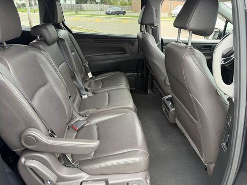 Used 2019 Honda Odyssey EX-L image 17