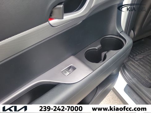 Used 2024 Hyundai Palisade SEL FWD image 12
