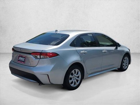 Used 2022 Toyota Corolla LE FWD image 5