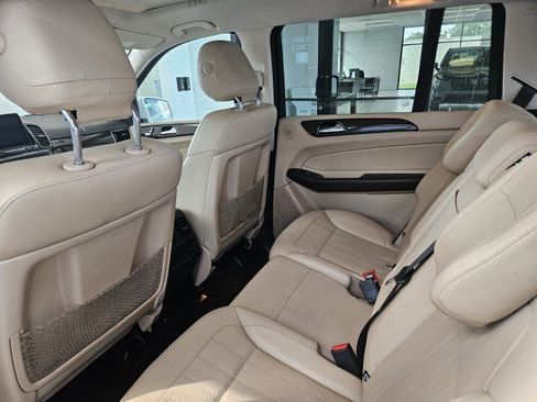 Used 2017 Mercedes-Benz GLS 450 4MATIC image 9