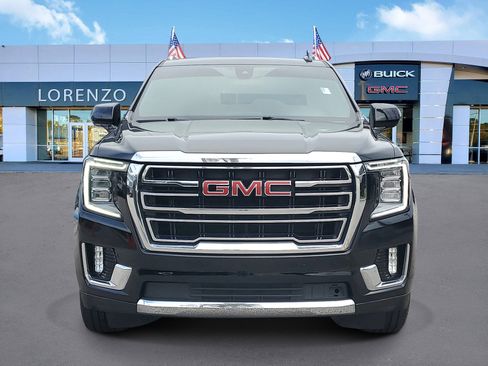 Used 2021 GMC Yukon XL SLT image 2