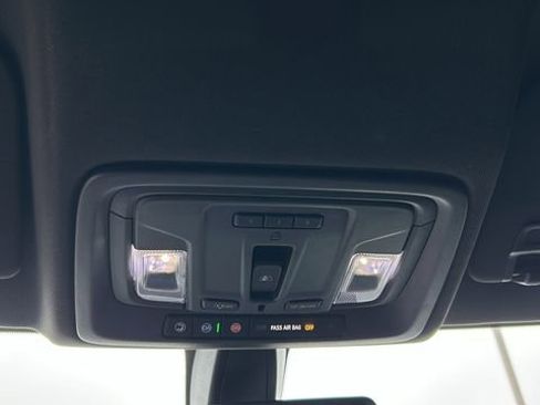 Used 2022 GMC Sierra 1500 AT4 w/ AT4 Preferred Package image 23