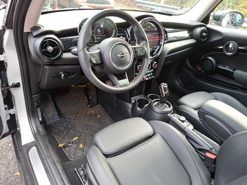 Certified 2023 MINI Cooper S image 9