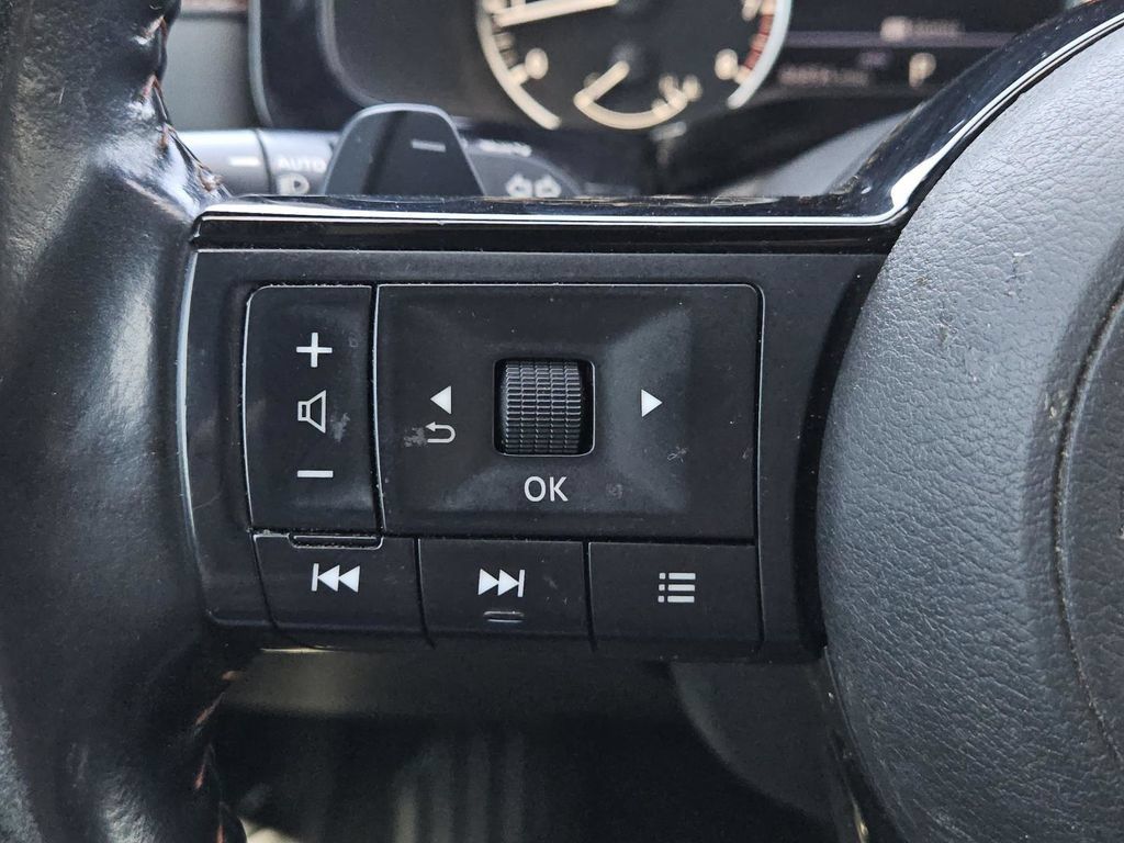 Used 2023 Nissan Pathfinder Rock Creek AWD/4WD image 19