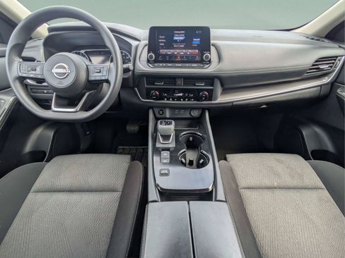 Used 2024 Nissan Rogue SV FWD image 12