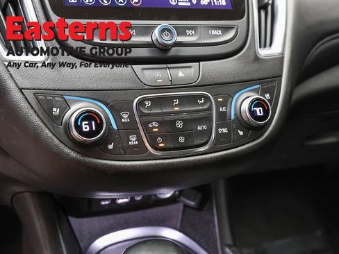 Used 2024 Chevrolet Malibu LT FWD image 20