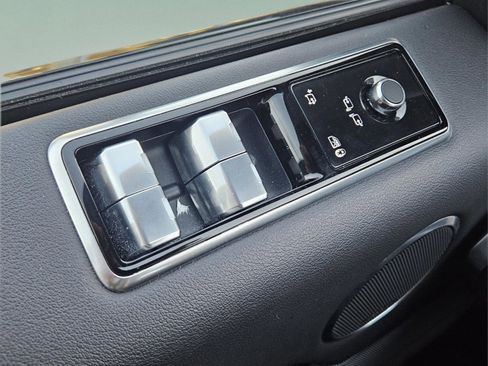 Used 2020 Land Rover Range Rover Sport HSE image 29