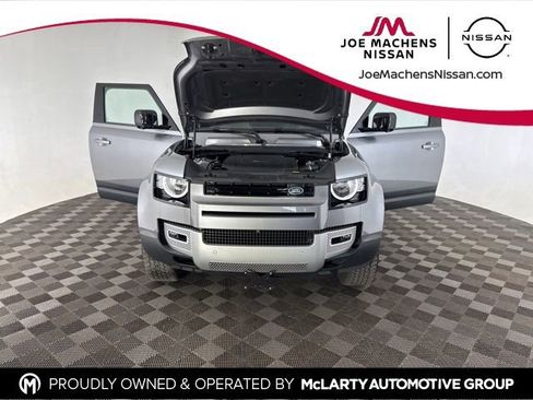 Used 2023 Land Rover Defender 90 S image 11