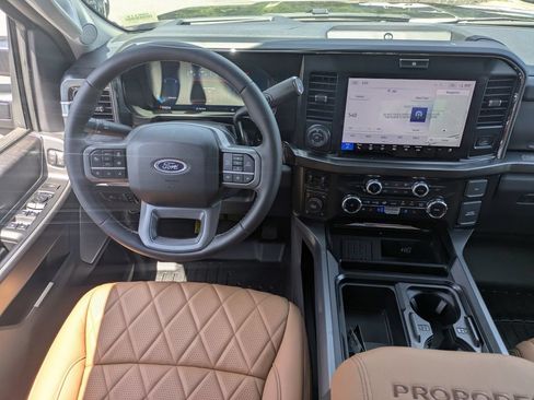 New 2026 Ford F250 Lariat w/ Black Appearance Package AWD/4WD image 23