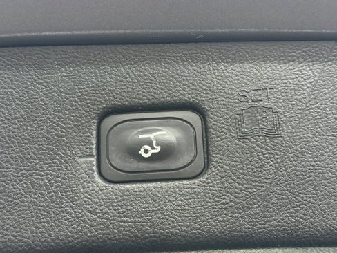 Certified 2024 Ford Edge Titanium image 21