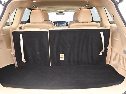 Used 2018 Toyota Highlander XLE FWD image 34