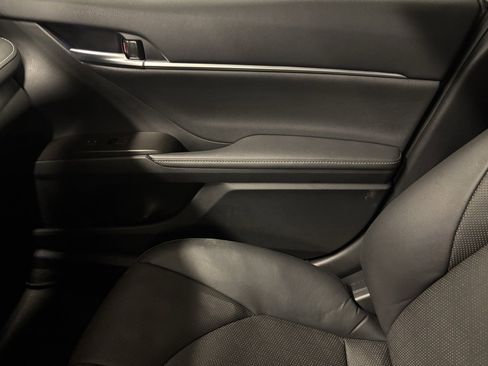 Used 2024 Toyota Camry XSE w/ Navigation Package image 16