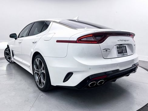 Used 2020 Kia Stinger GT2 image 2