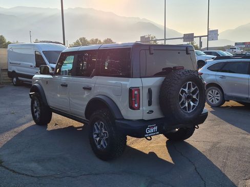 Used 2025 Ford Bronco Badlands AWD/4WD image 9