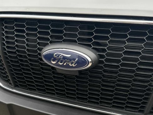 Used 2025 Ford Transit 250 Low Roof w/ Exterior Upgrade Package RWD image 18