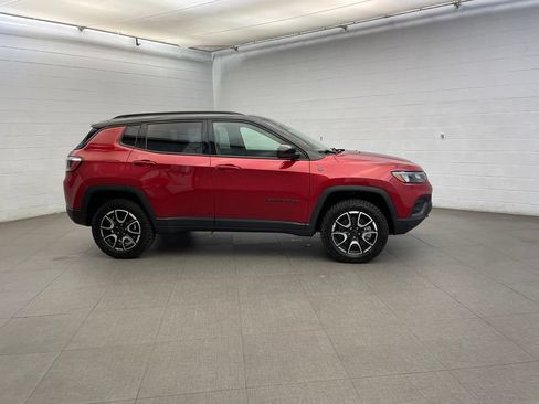 New 2026 Jeep Compass Trailhawk w/ Sun, Sound & Navigation Group AWD/4WD image 2