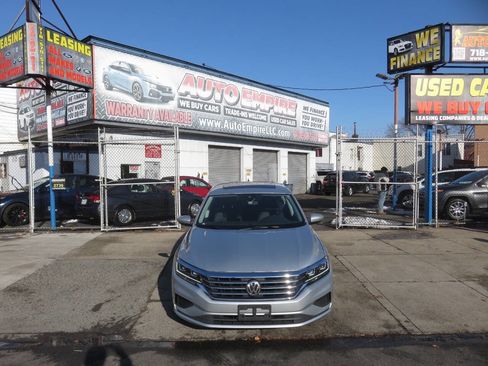 Used 2020 Volkswagen Passat 2.0T SEL image 6