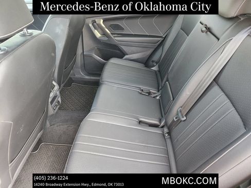 Used 2022 Volkswagen Tiguan SE AWD/4WD image 22