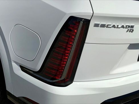 New 2025 Cadillac Escalade IQ Sport 2 image 15