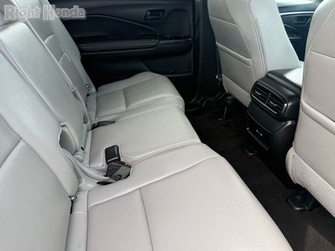 Certified 2024 Honda Passport EX-L image 29