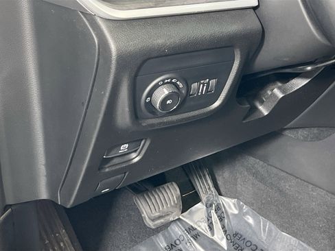 Used 2022 Jeep Grand Cherokee Limited image 10