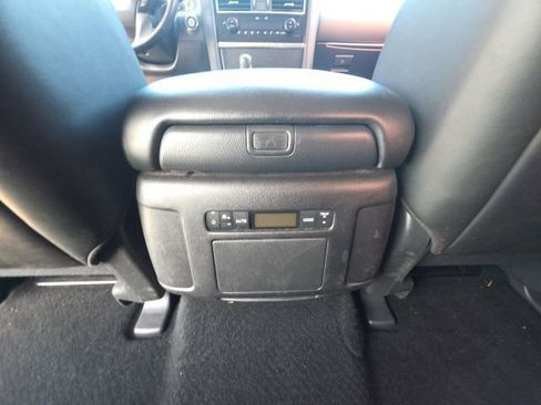 Used 2022 Nissan Armada SV w/ SV Appearance Package image 25