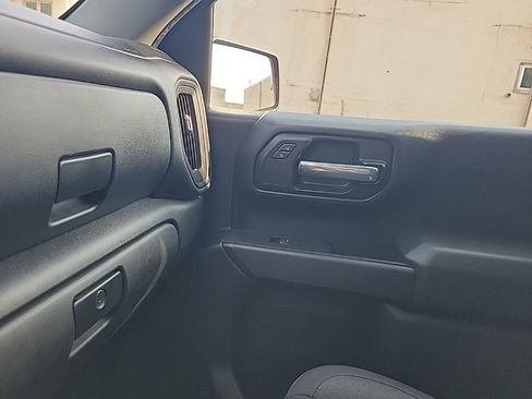 Used 2022 Chevrolet Silverado 1500 Custom AWD/4WD image 31
