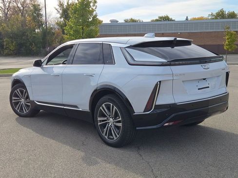 New 2026 Cadillac Lyriq Premium Luxury image 15