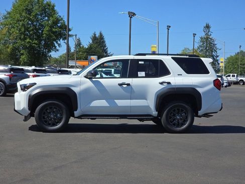 New 2026 Toyota 4Runner SR5 RWD image 6