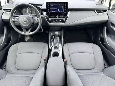 Used 2021 Toyota Corolla LE FWD image 12