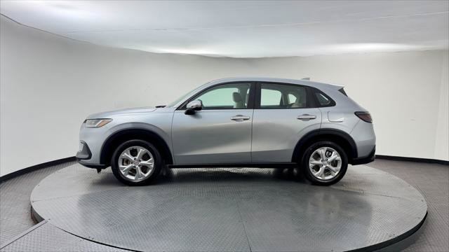Used 2023 Honda HR-V LX image 3