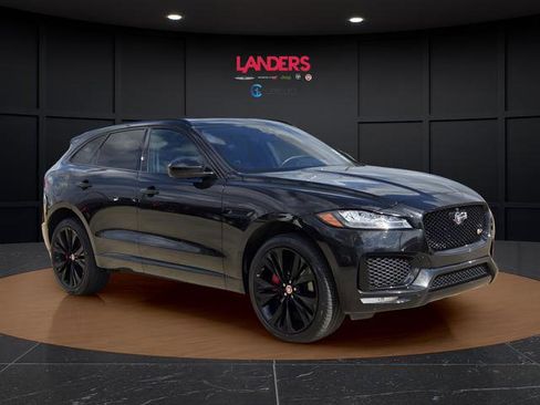 Used 2020 Jaguar F-PACE S image 5