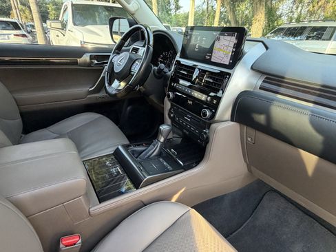 Certified 2023 Lexus GX 460 Premium w/ Accessory Package AWD/4WD image 34