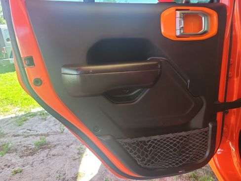 Used 2019 Jeep Wrangler Unlimited Sport S AWD/4WD image 10