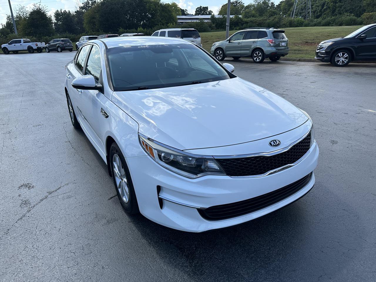 Used 2017 Kia Optima LX FWD image 6