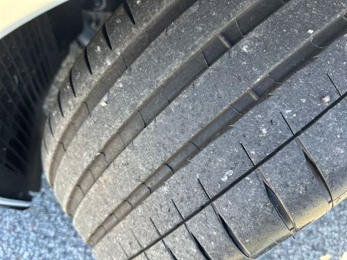 Used 2021 Chevrolet Corvette Stingray w/ Z51 Performance Package image 24