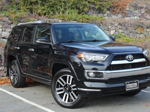 Used 2015 Toyota 4Runner Limited image 4