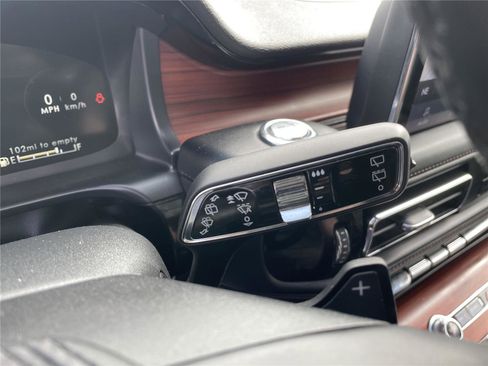 Used 2023 Lincoln Aviator Reserve image 19
