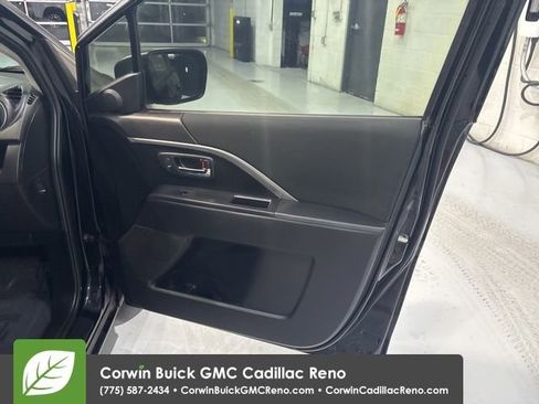 Used 2014 MAZDA MAZDA5 Sport image 21