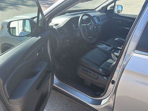 Used 2023 Honda Ridgeline RTL image 5